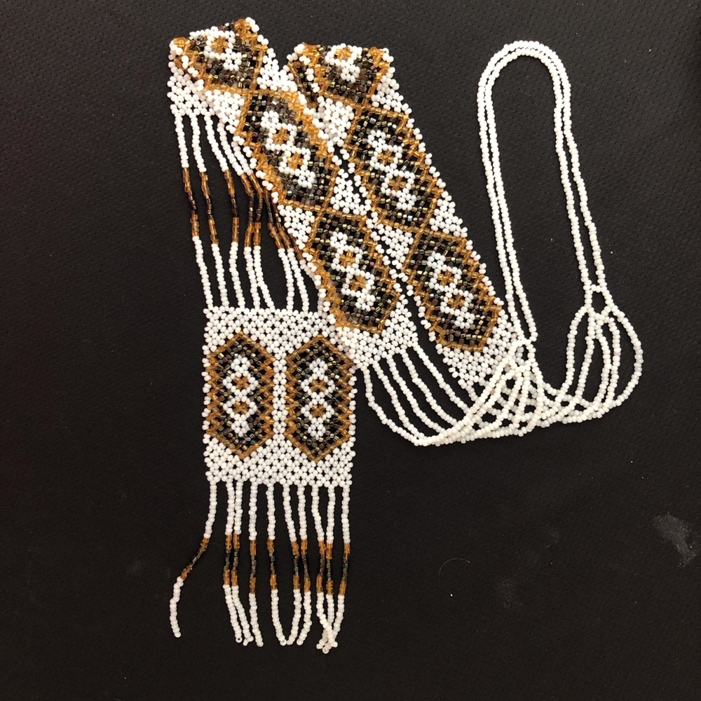Vintage Native American Seed Beaded Necklace